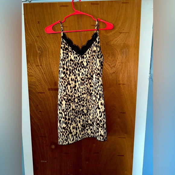 I don't like show this shirt fits on me. I've worn is maybe 3 times since buying - Picture 1 of 2